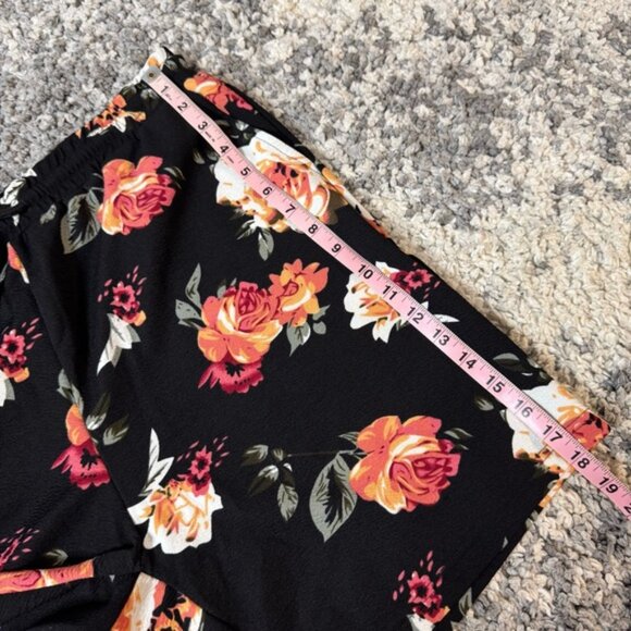 SET OF 2 - SHEIN, Men’s Floral Black Short Sleeve T-Shirt and Shorts Set, Large - Picture 12 of 13